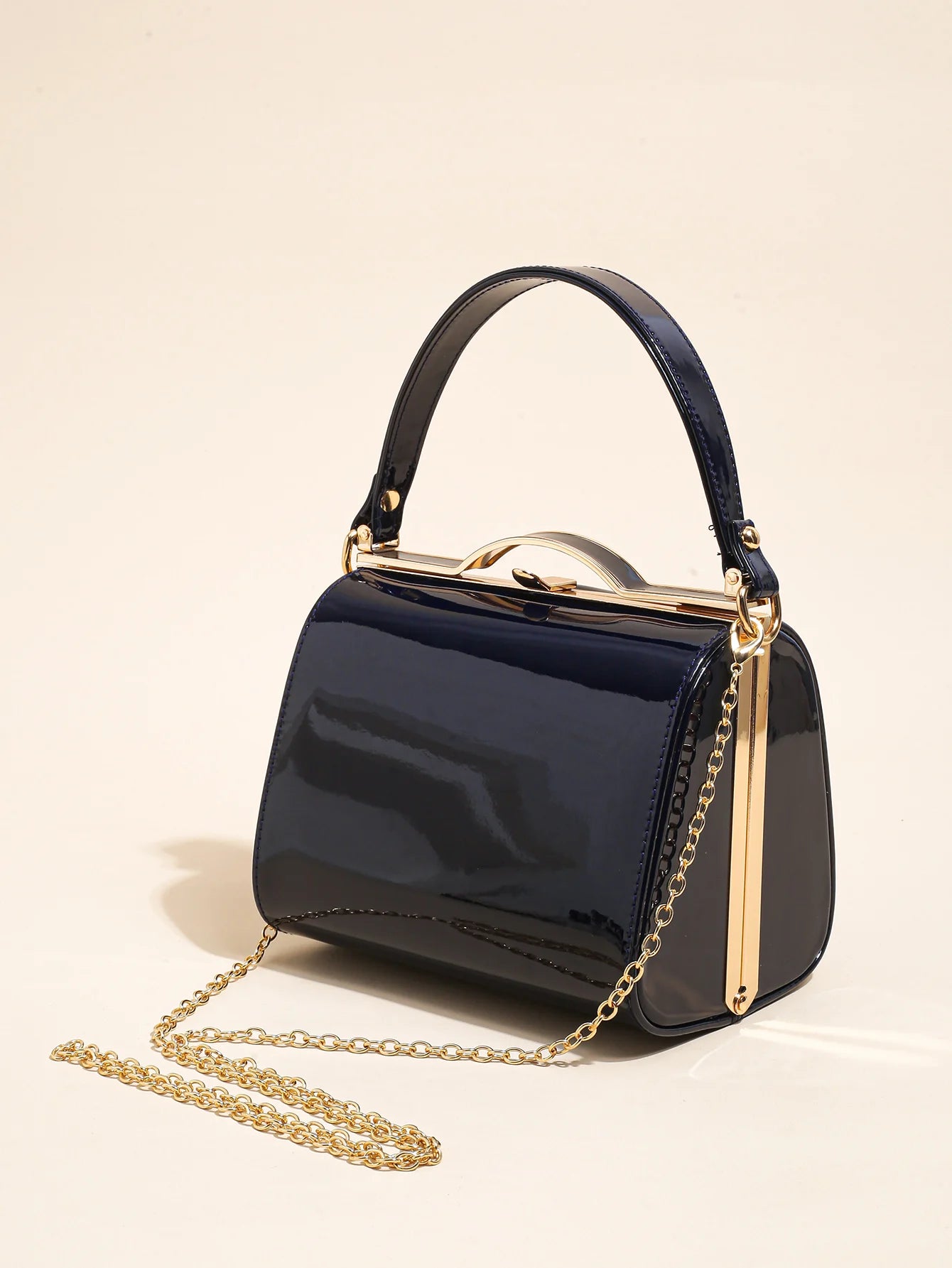 Highlight Cute Simple Patent Leather Pearlescent Leather Handheld Hard Shell Clip Dinner Bag