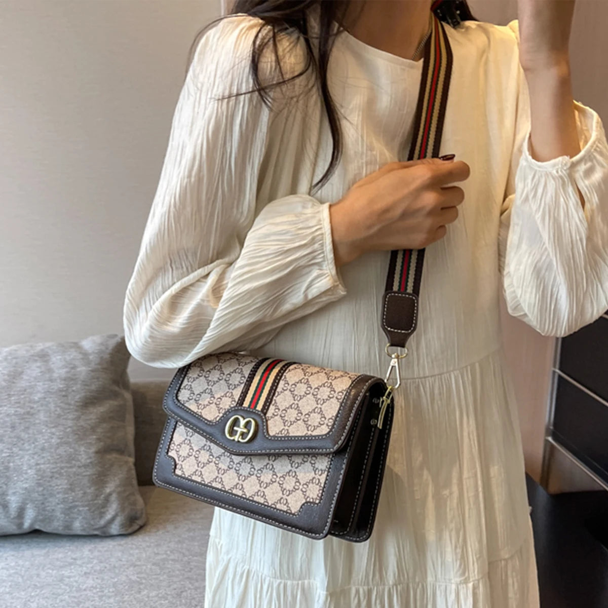 Fashion Classic Geometric Print Quilted Shoulder Bag Metal Logo PU Lightweight Flap Magnetic Snap Adjustable Strap Crossbody Bag