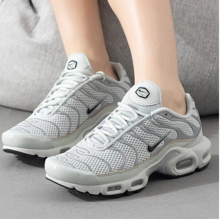 NIKE Air-Max Plus - Women's Sport Shoes