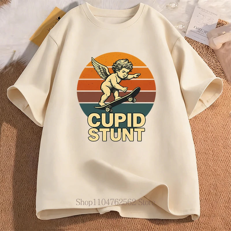 Cupid Stunt Graphic Print T-shirts Men Clothing Summe Casual Fashion Funny Meme Oversize O-Neck Short Sleeve Tops T-shirts