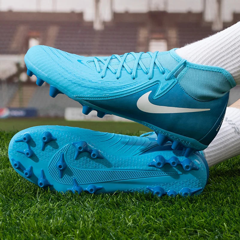 NIKE Phantom Luna II - Football Training Shoes