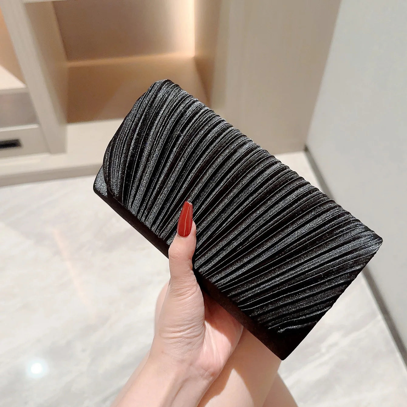 New fashion pleated shoulder bag Casual and simple dinner party crossbody bag Gold Satin for women wedding party