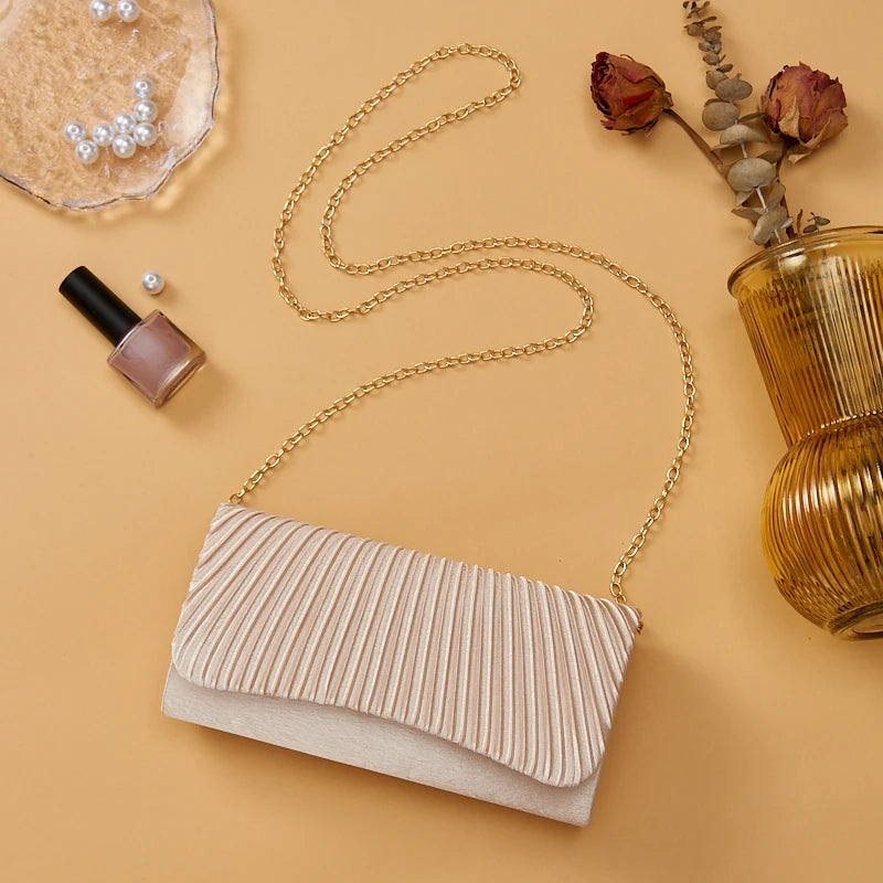 New satin dinner bag High-end banquet clutch bag dress Fashion clutch bag Small square bag Metal chain shoulder bag Wedding part