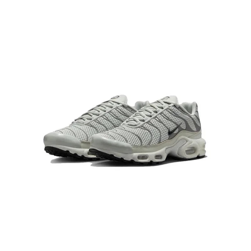 NIKE Air-Max Plus - Women's Sport Shoes