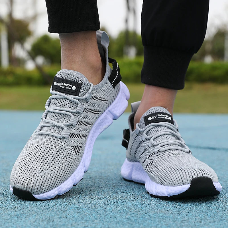 Lightweight Men's Running Shoes Breathable Mesh Knitted Walking Shoes Summer New Outdoor Exercise Tenis Masculino Sneakers Men