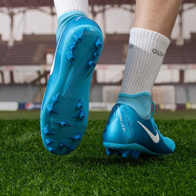 NIKE Phantom Luna II - Football Training Shoes