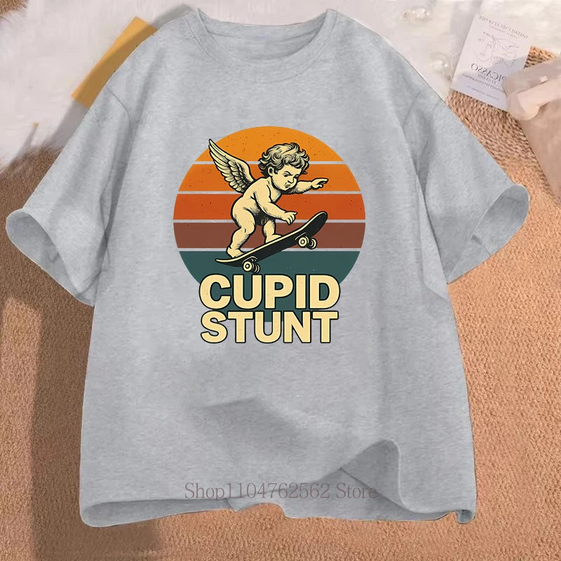 Cupid Stunt Graphic Print T-shirts Men Clothing Summe Casual Fashion Funny Meme Oversize O-Neck Short Sleeve Tops T-shirts