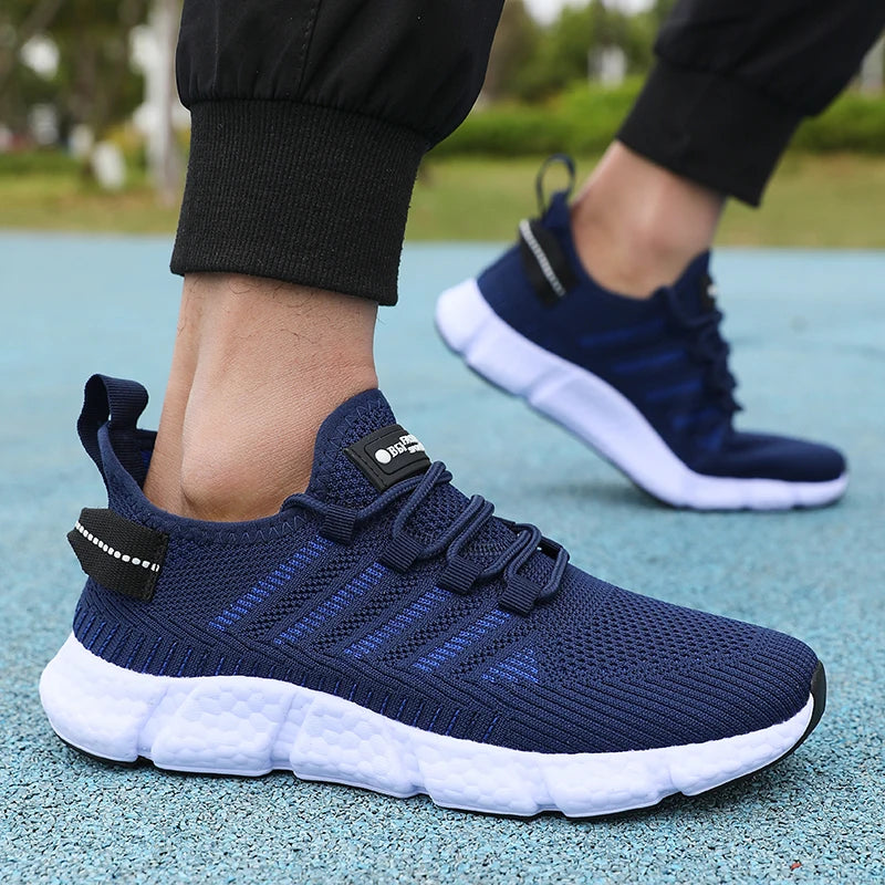 Lightweight Men's Running Shoes Breathable Mesh Knitted Walking Shoes Summer New Outdoor Exercise Tenis Masculino Sneakers Men