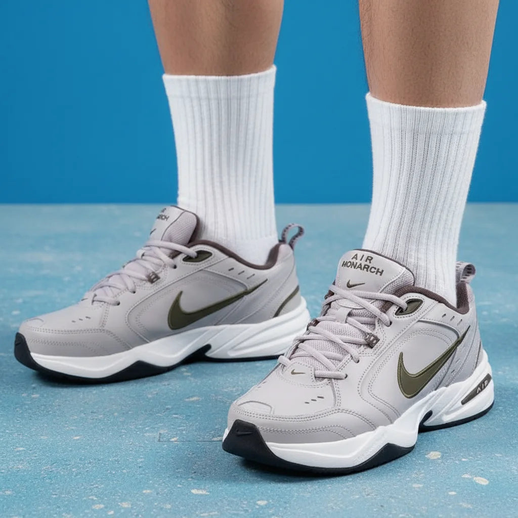 NIKE Air Monarch IV - Men's Training Shoe