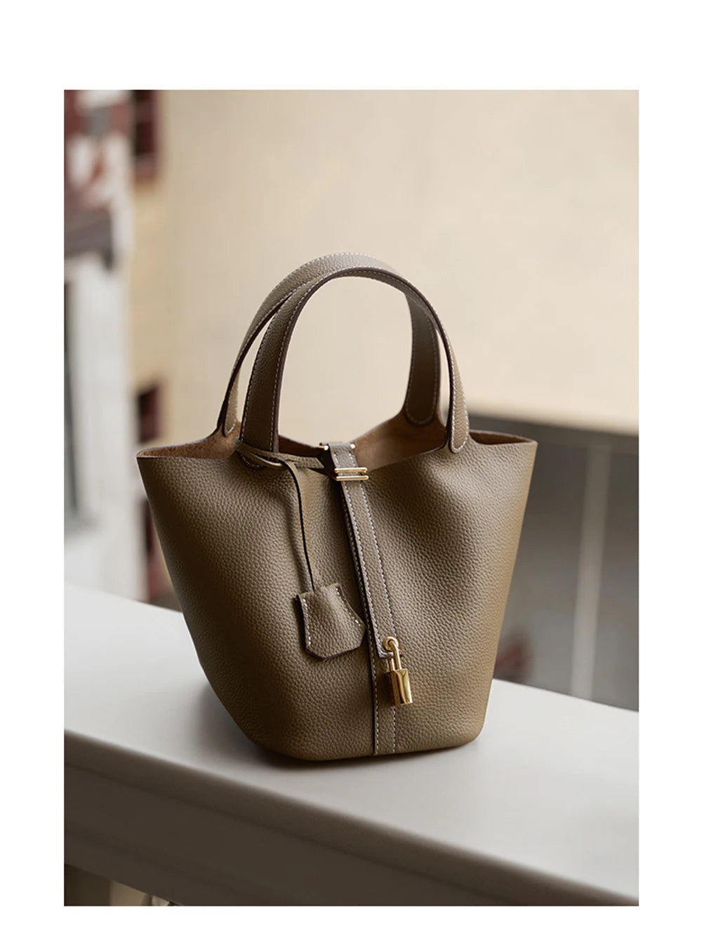 2025 Casual Fashion Female Genuine Leather Bucket Bag Luxury Handbag High-End Tote Bag Woman Cow Leather Mommy Bag & Metal Lock