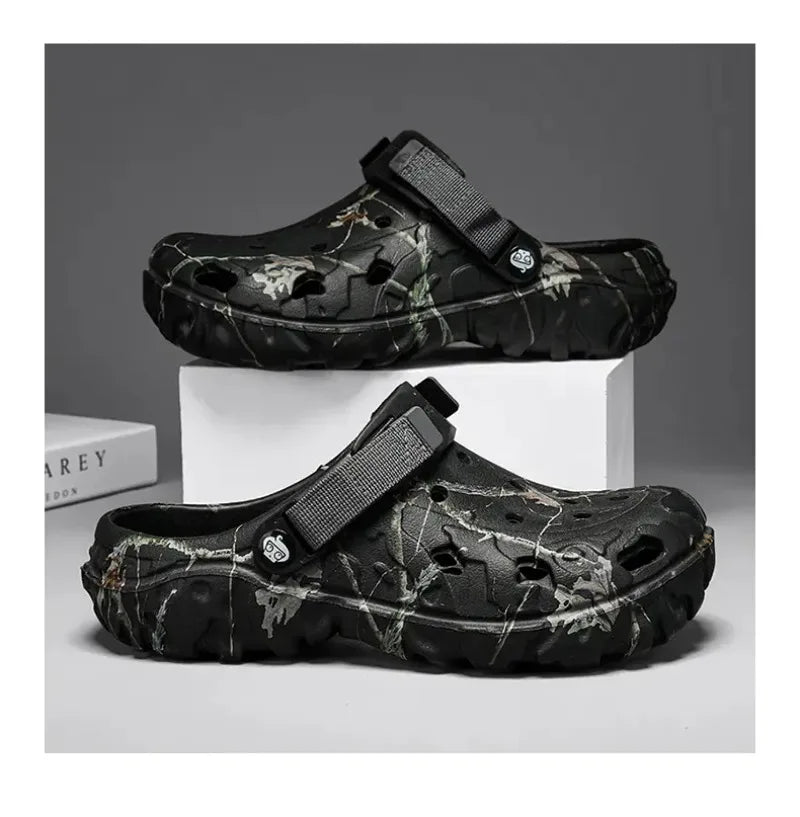 Men Clogs Slippers High Quality Classic Outdoor Anti-Slip Garden Shoes Lightweight Fashion Casual Sandals Big Size 45 46 47