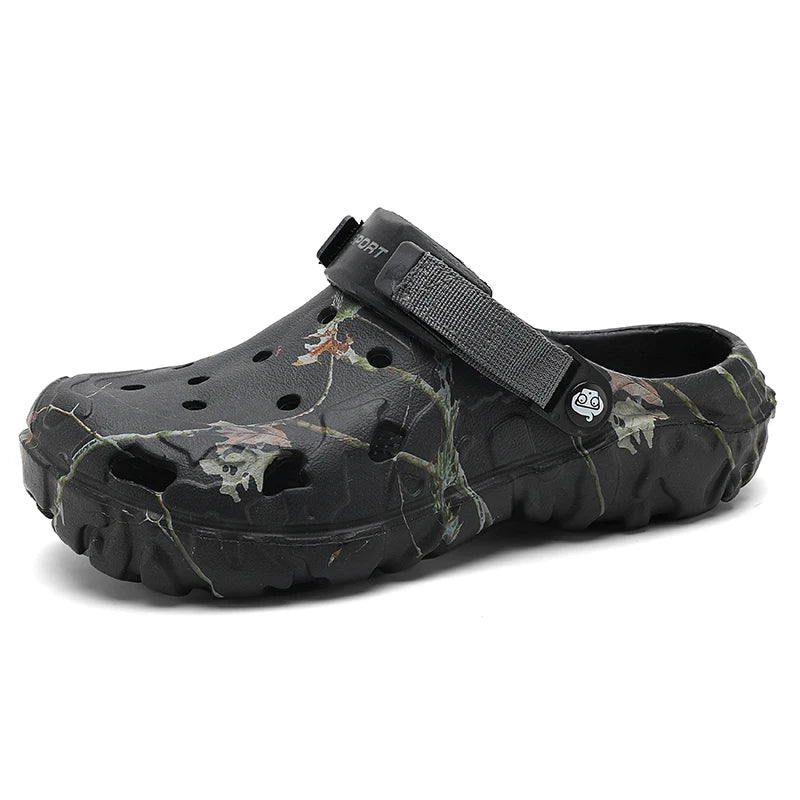 Men Clogs Slippers High Quality Classic Outdoor Anti-Slip Garden Shoes Lightweight Fashion Casual Sandals Big Size 45 46 47