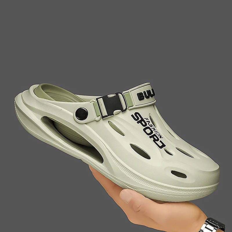 A Pair of Men's New Clogs, Summer New Wear-Resistant, Non-Slip Sports Beach Shoes, Soft-Soled Comfortable Men's Shoes for Driving
