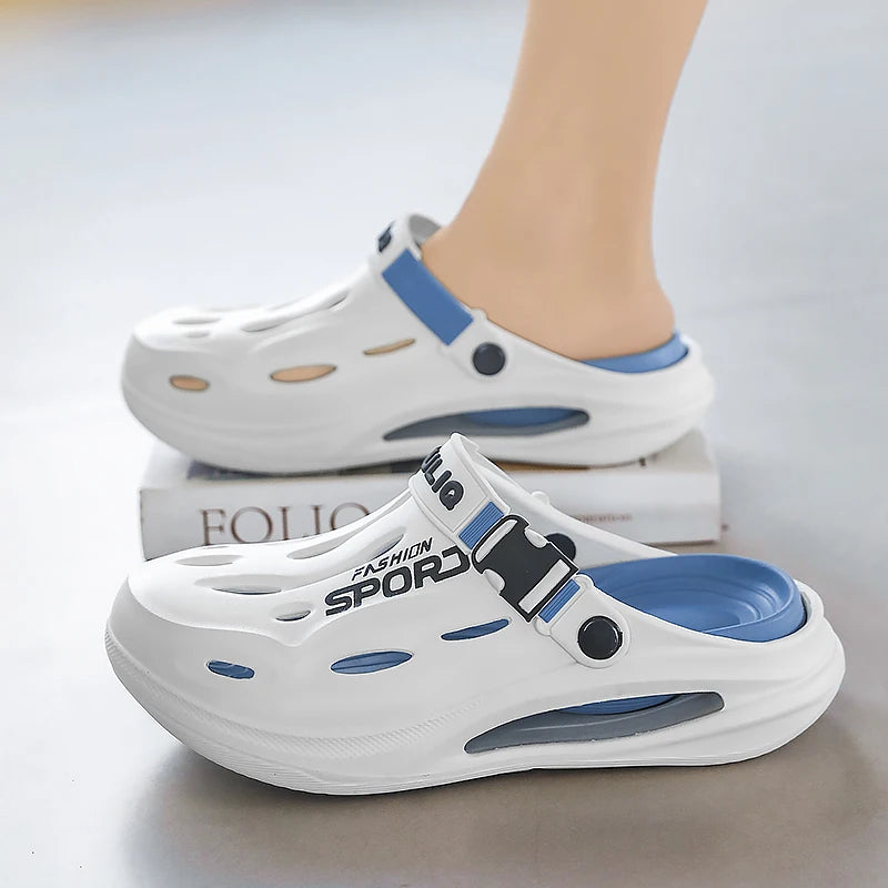 A Pair of Men's New Clogs, Summer New Wear-Resistant, Non-Slip Sports Beach Shoes, Soft-Soled Comfortable Men's Shoes for Driving