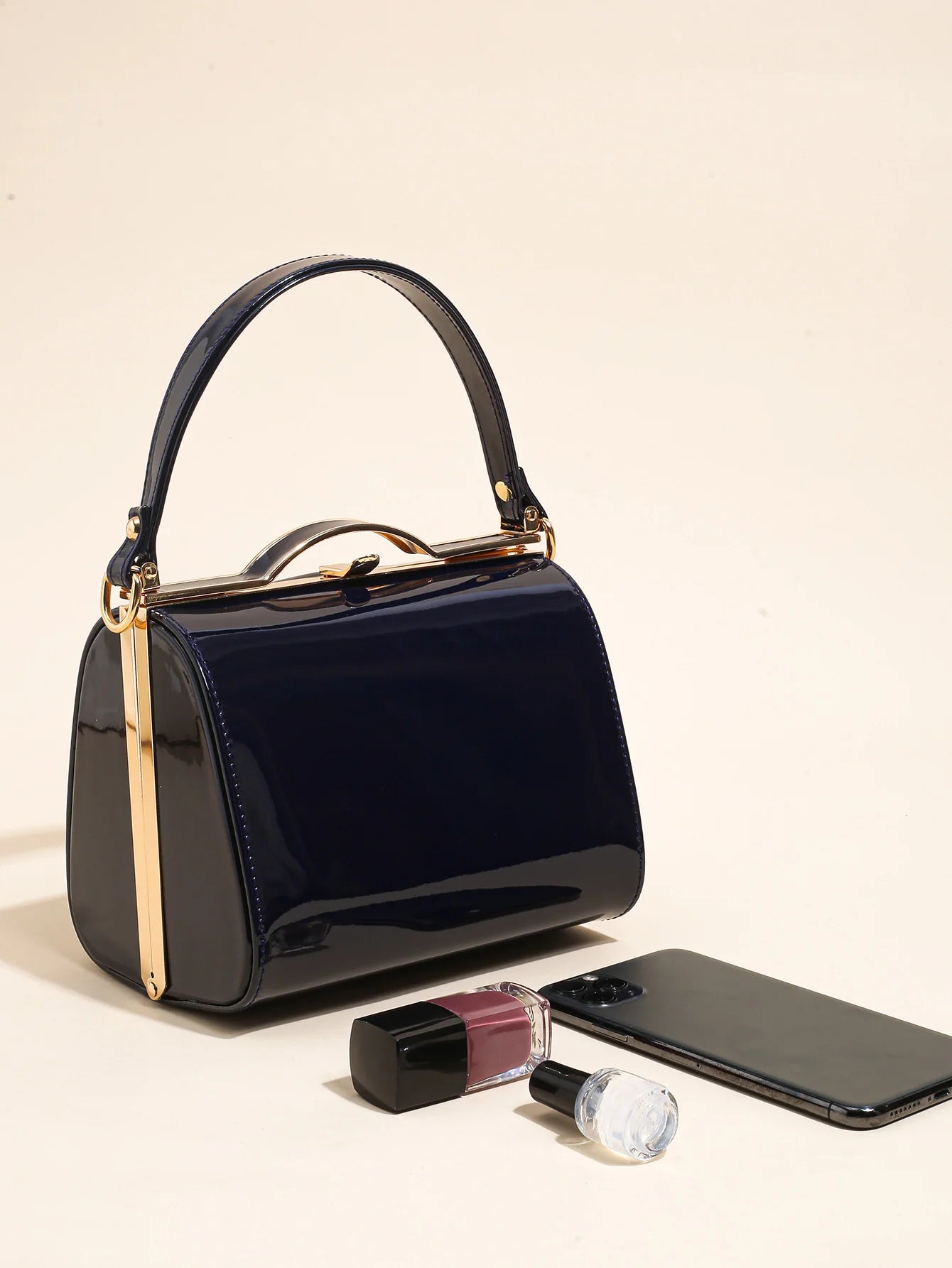 Highlight Cute Simple Patent Leather Pearlescent Leather Handheld Hard Shell Clip Dinner Bag
