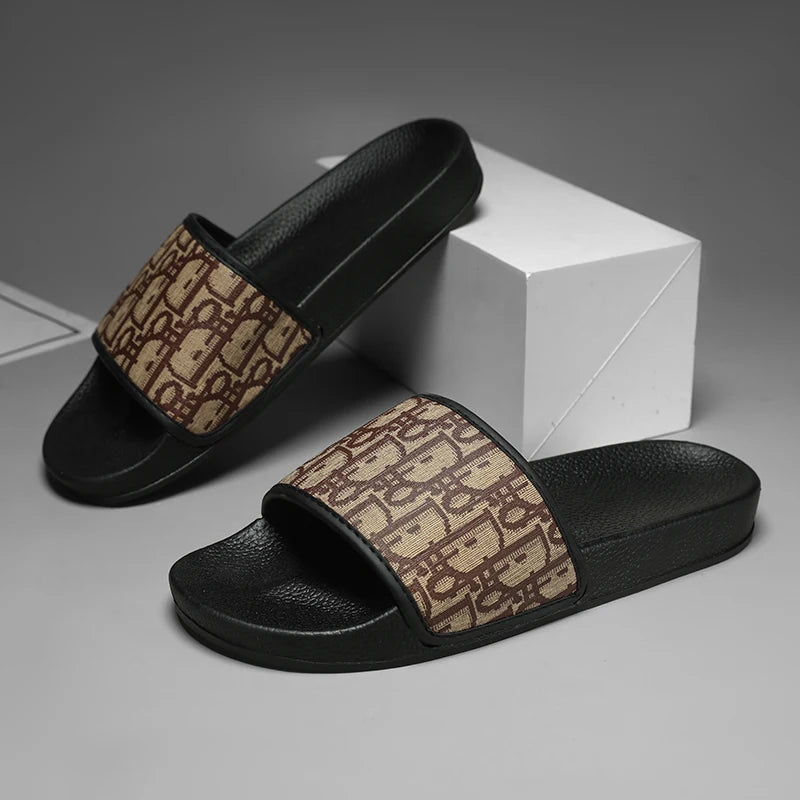 Outdoor Sandals Clogs Beach Slippers Summer Men Fashion Slippers Indoor Home Slides Bathroom Shoes Comfortable Soft Flip Flops