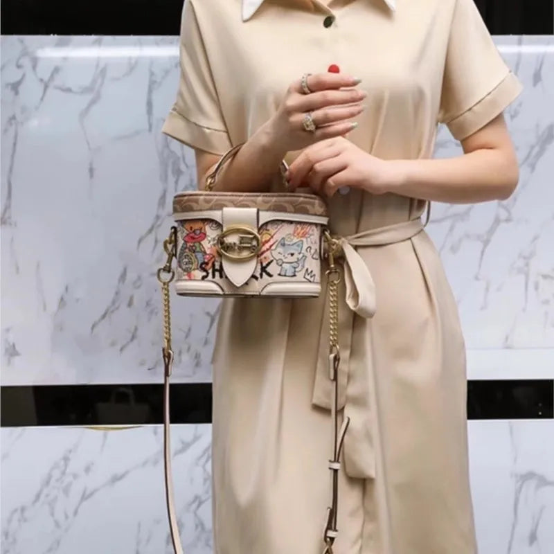 Ladies' handbag, high-end chain bag, women's 2025 new retro carriage bag, hand-held crossbody cylindrical bag, water bucket bag