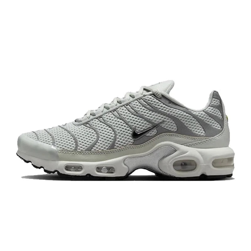 NIKE Air-Max Plus - Women's Sport Shoes