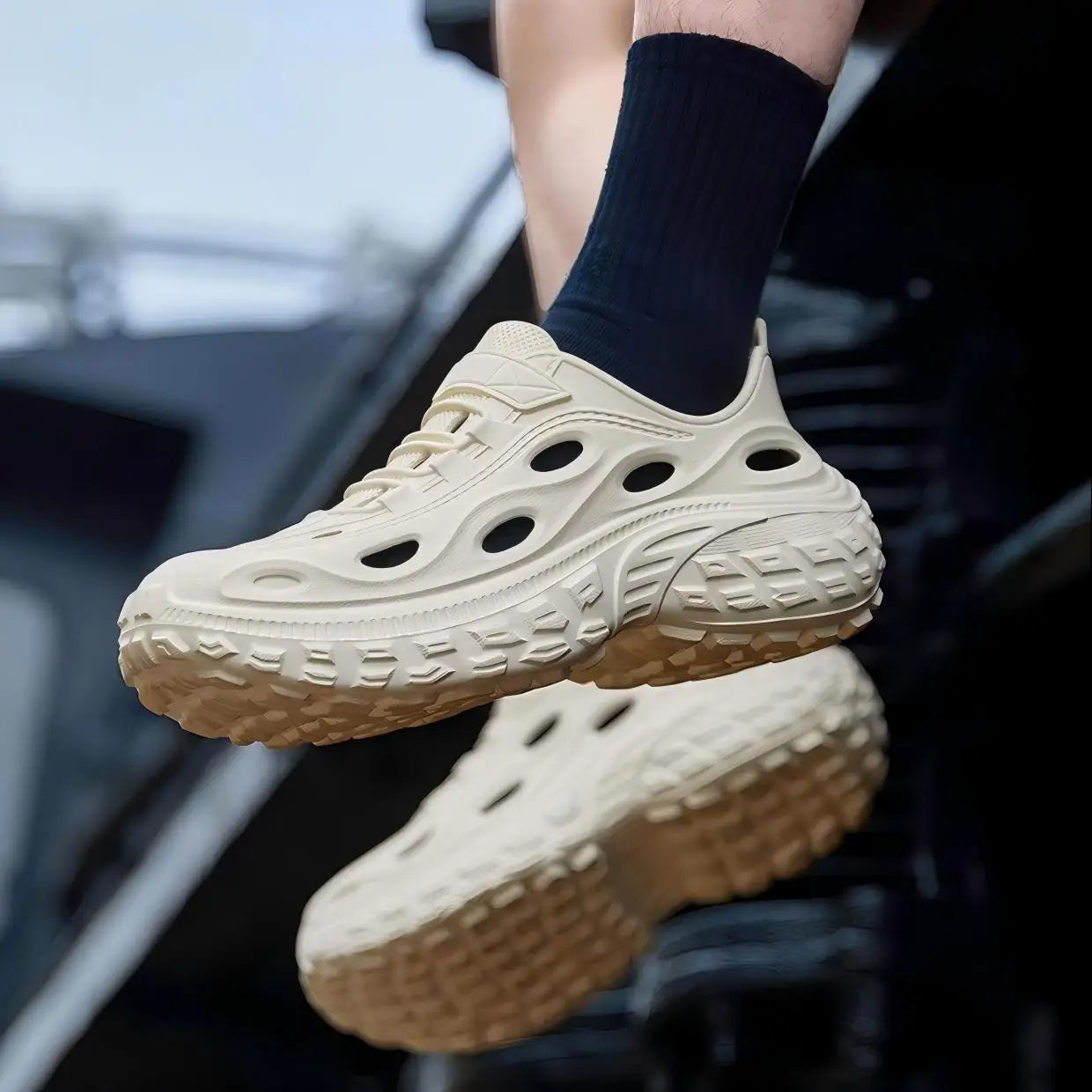 Men's Summer Clogs for Outdoor Wear, Beach Shoes, Non-Slip, Odor-Resistant, Closed-Toe, Women's Sports Casual Driving Sandals, Men's Outdoor Water Shoes