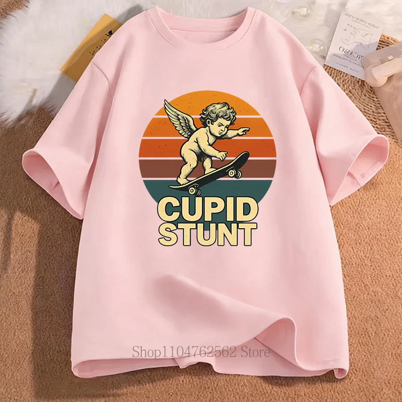 Cupid Stunt Graphic Print T-shirts Men Clothing Summe Casual Fashion Funny Meme Oversize O-Neck Short Sleeve Tops T-shirts