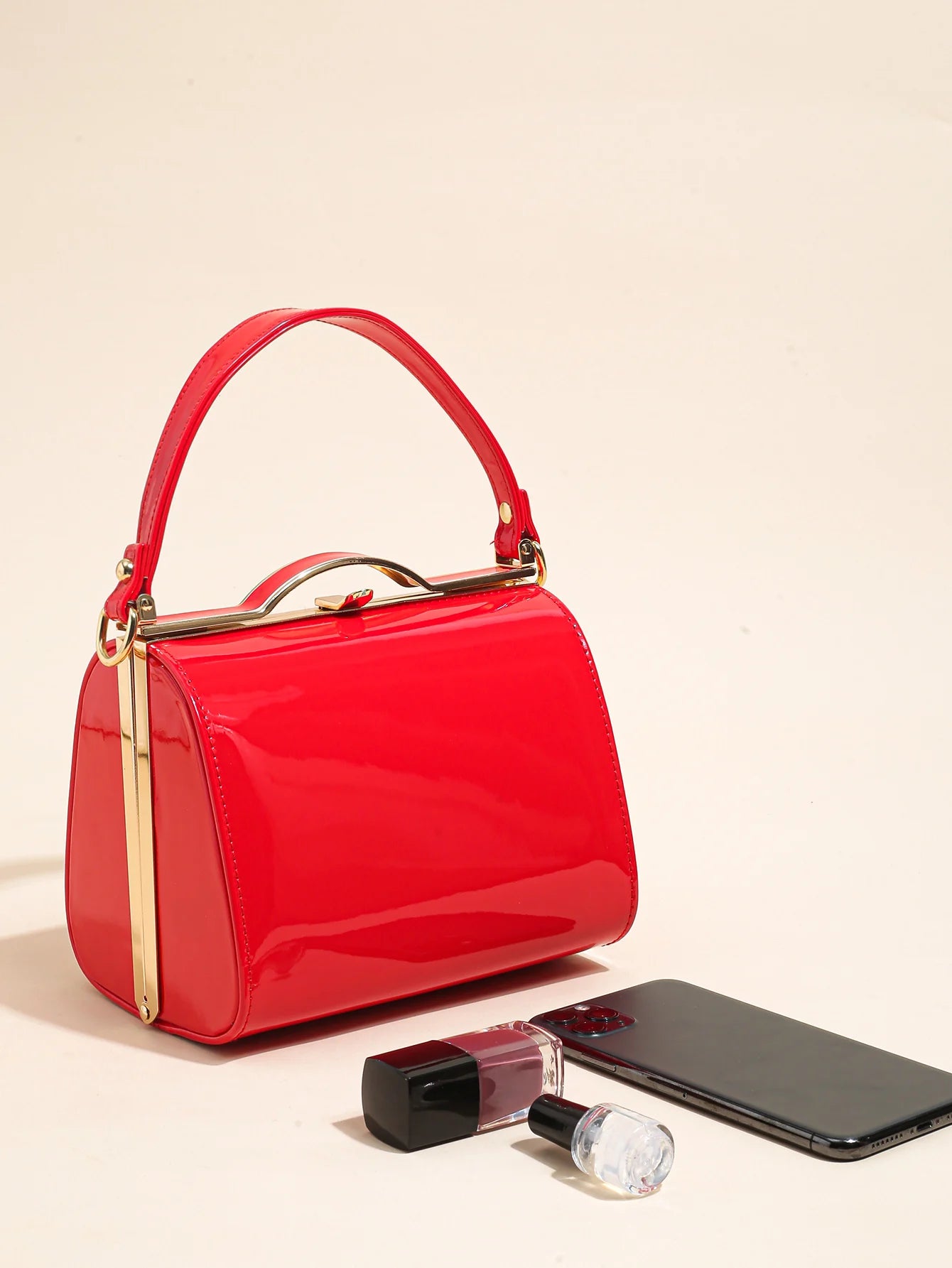 Highlight Cute Simple Patent Leather Pearlescent Leather Handheld Hard Shell Clip Dinner Bag